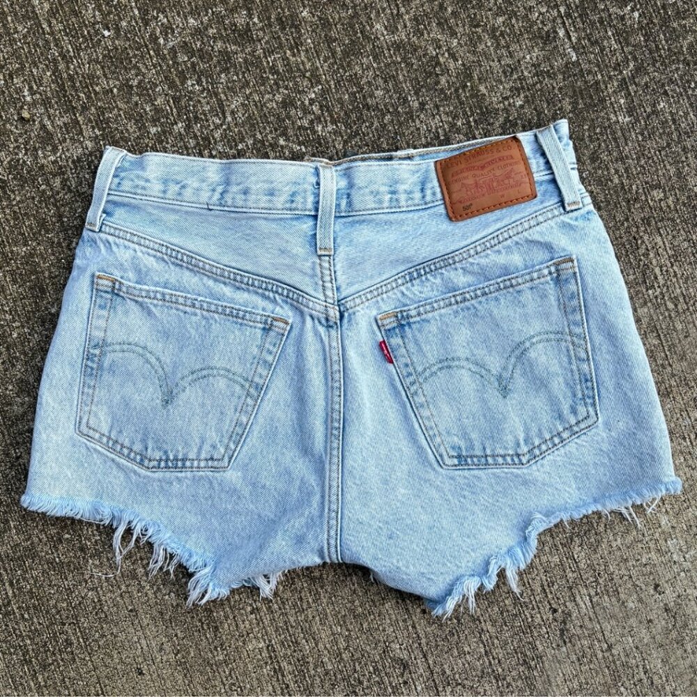 Levi's Women's 501 Denim Shorts {Size 27}